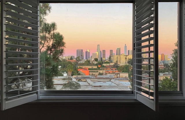 Cozy, Quiet, Chic, City Oasis With Amazing Views and Rooftop Pool