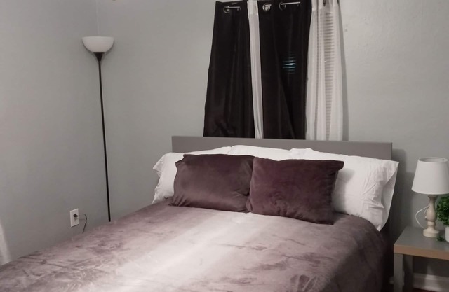 Cozy, quiet,clean home settings