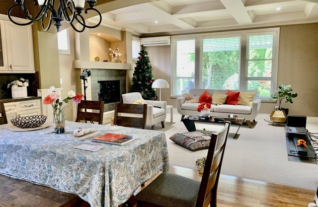 Cozy, quiet new house and in Langley town centre. Close to highway no1.