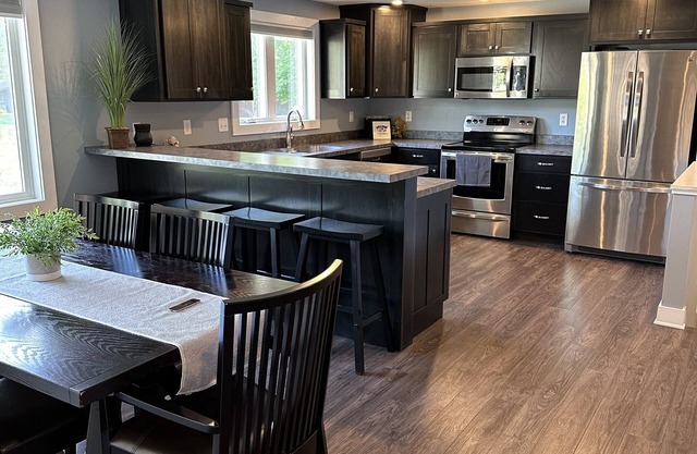 Cozy remodeled home in Ventura Heights a block from Clear Lake
