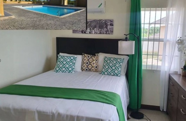 Cozy retreat pool access super close to the Town. Entire home available to you!