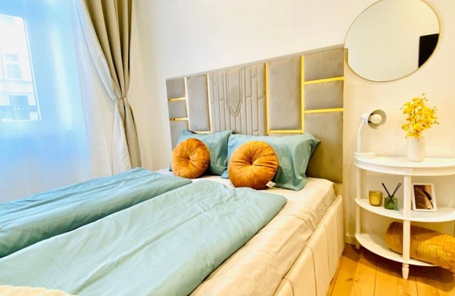 Cozy Room in Ottakring: Spectacular City Views