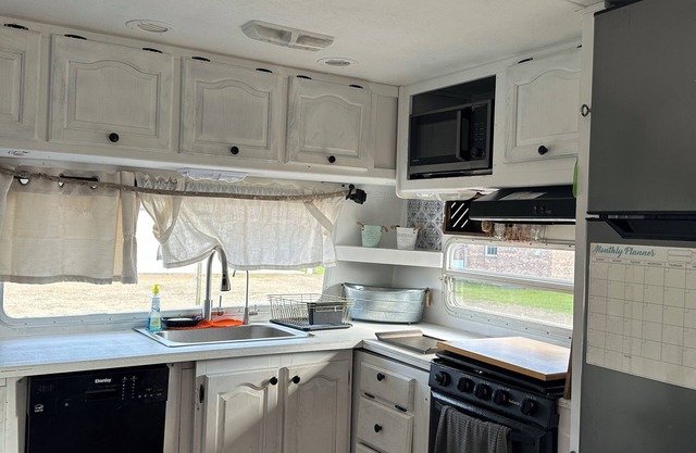 Cozy RV in Snow Hill