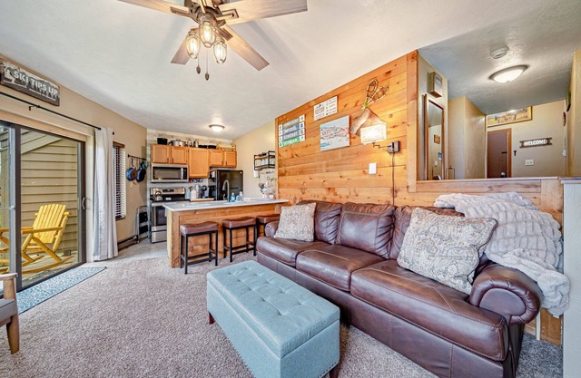 Cozy Ski Condo with Pond View