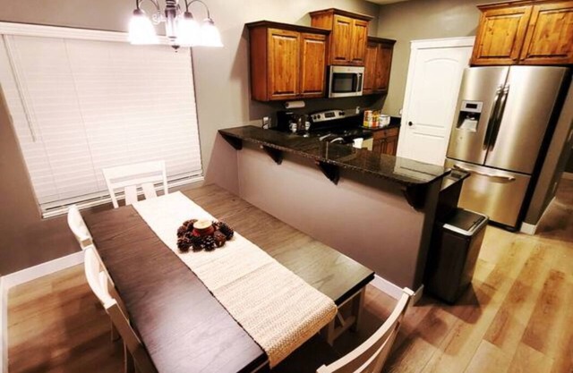 Cozy Ski, Golf, & Hiking Retreat w/Hottub, Pool, Private Sauna, Pingpong, & More