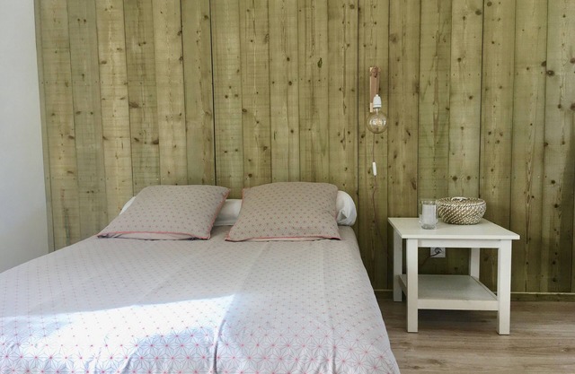 Cozy studio between countryside and ocean