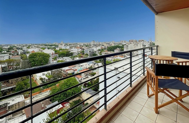 Cozy Studio on a High Floor with Panoramic Views in Villa Urquiza