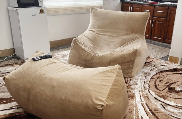 Cozy studio Penthouse with AC and WiFi in welcoming Dar es Salaam