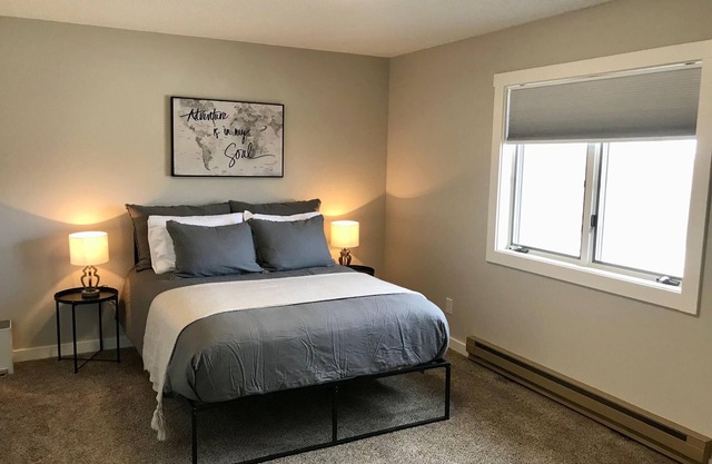 Cozy townhouse close to Hospital & Capital