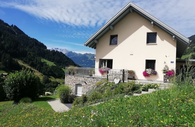 Cozy vacation apartment with a fantastic view of the Montafon mountains