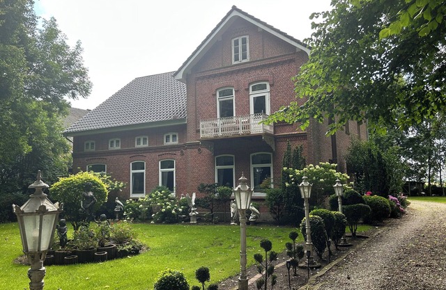 Cozy vacation apartment near Friedrichstadt with sauna and whirlpool