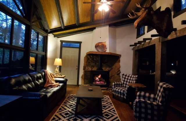 Cozy vacation home just 20 minutes from Six Flags St. Louis