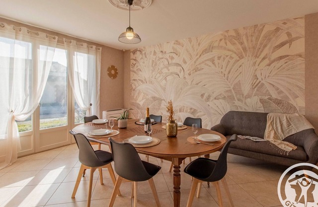 Cozy vineyard cottage with Wifi and parking, near Puy du Fou