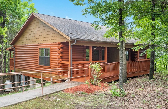 Cozy Walk-in Cabin with Fireplace, Jacuzzi, and Private, Covered Balcony