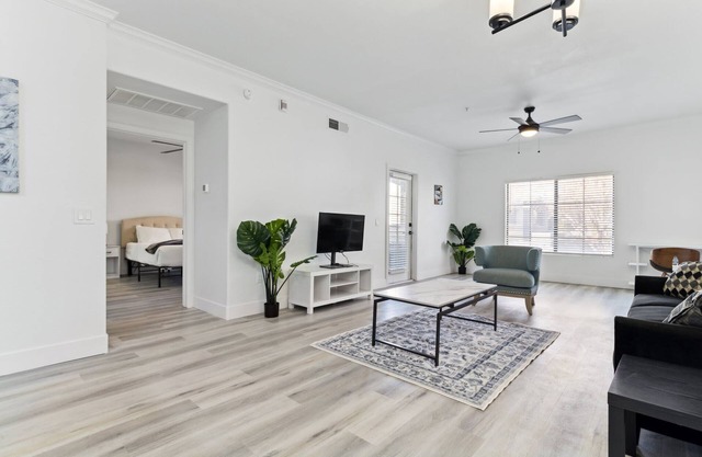 CozySuites Chandler 2BR with 2 pools + Jacuzzi! 10