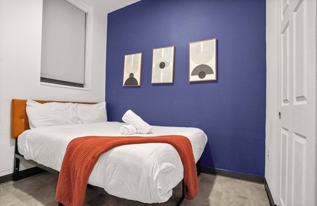 CozySuites Stunning 1BR in Downtown Pitts #9