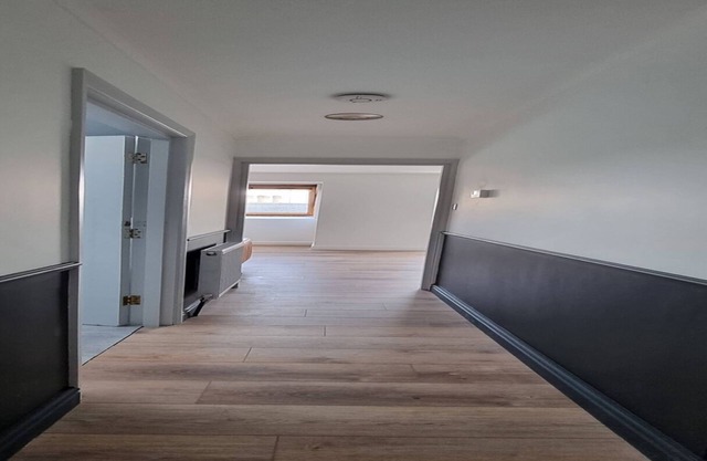 Cracking Central Loft Apartment, Old Town