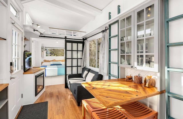 Craftsman Corridor - Free Parking - Fast WIFI - Near UW
