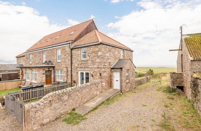 Craighead Farmhouse | The Cottage
