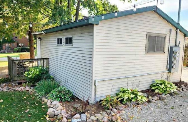 Crappie Cabin - Waterfront resort on Fremont Wolf River