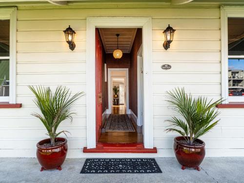 Creed Cottage - Whitianga Heritage Retreat
