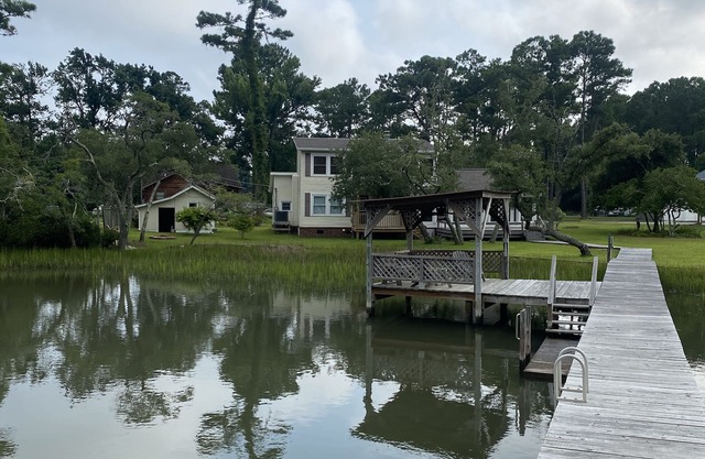 ~Creek front heaven! Stunning View~ Private dock~