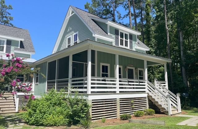 Creekside - Your family retreat!