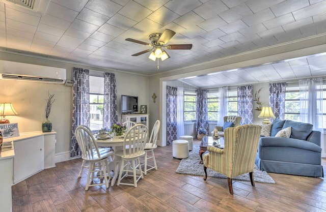 Crescent City Apartment w/Easy Lake Access!
