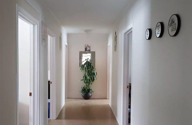Crestview Guest House - Crestview House - Deluxe Room B14