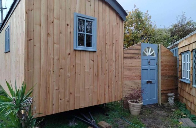 Cross Lane Farm Shepherds Hut 2 night minimum Chiltern Hills
