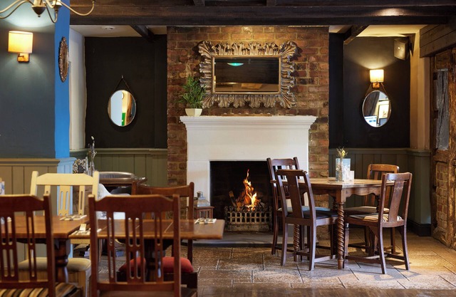 Cross Roads Hotel by Greene King Inns