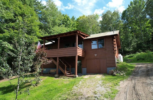 Crows Nest Cabin -Mountain View - Hot Tub & Sauna