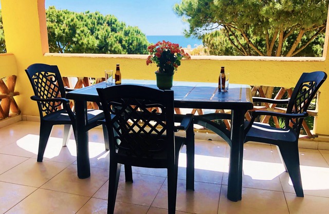 CS214 Spacious 3-bed, 2-bath apartment in Doña Lola, Calahonda, between Fuengirola and Marbella
