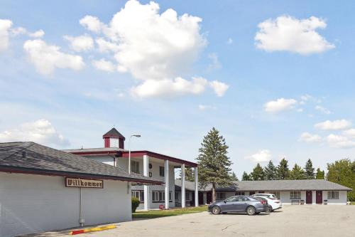 Currys Motel by OYO Saginaw MI
