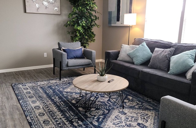 Cute and Cozy Apartment close to several highways