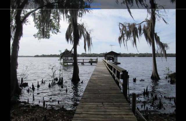 Cute and Cozy, on the St. John's River. Bring your boat.