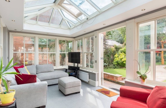 CV8 2GB 17 Stoneleigh Road, Kenilworth · Spacious 4Bed Home in Kenilworth with Parking | Pass The Keys