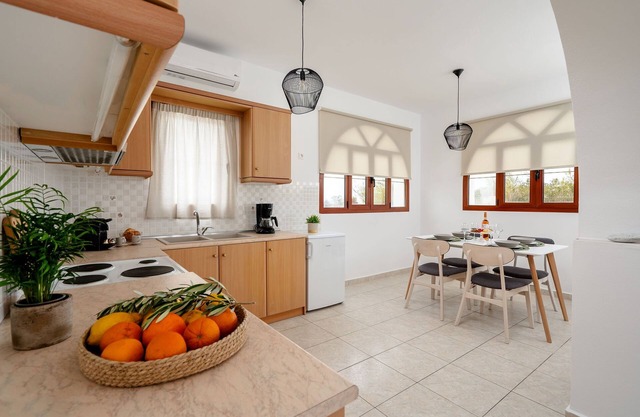 Cycladic apartment - just a few meters from Orkos beach!