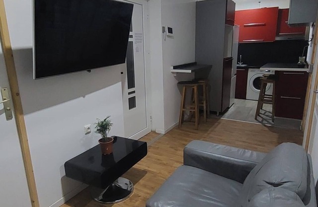 Découvrez le Confort et L'hospitalité Dans un Chambre Chaleureux et Paisible
