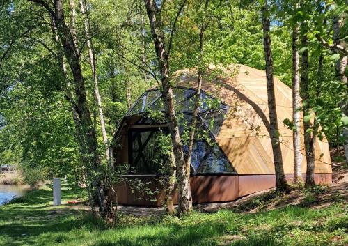 Dôme géodésique exceptionnel en pleine nature