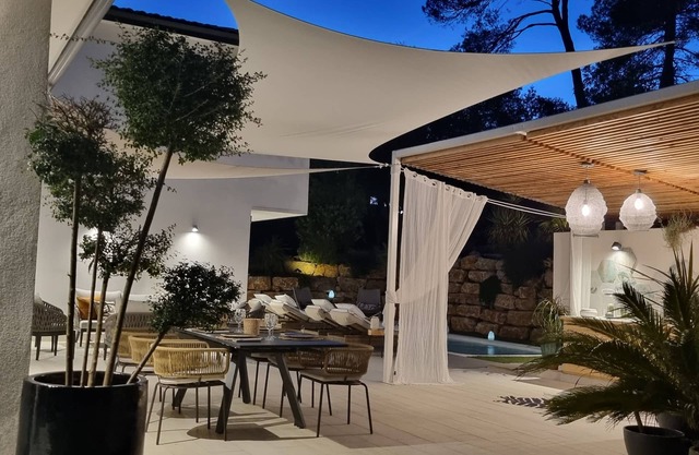 Designer and family architect house heated pool