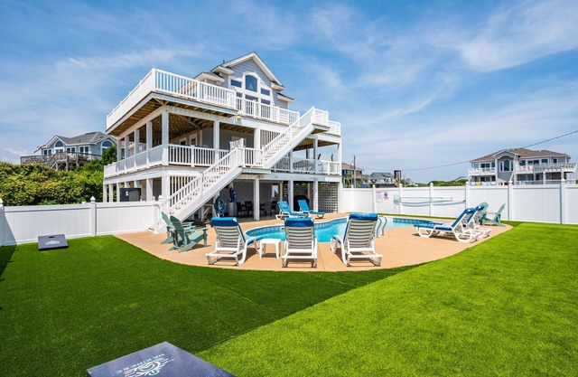 Da Kine By Da C: Dog-Friendly, Oceanside Home in Ocean Sands, Private Heated Pool