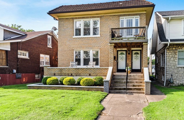 Daily Double-Expo, UofL, Downtown, Highlands, close to track, NEW LISTING!