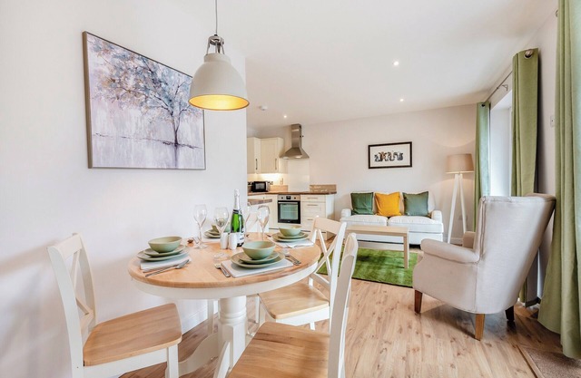 Dairy Cottage-UKC5158