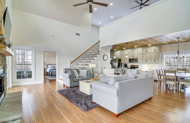 Dale Hollow Cottage w/Covered Porch & Lake Views!