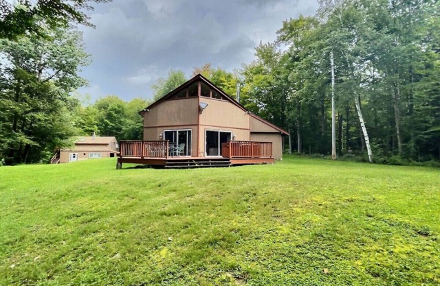 DancingBears- 8BR, 2 Hot Tubs, 2 Homes, Game Room, AC!