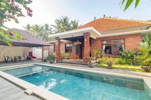 Dani Private Villa - 2BR Private Pool Villa in Tejakula North Bali