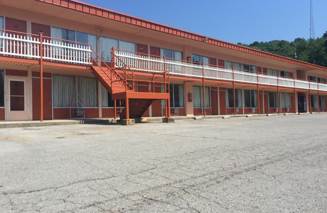 Daniel Boone Motor Inn