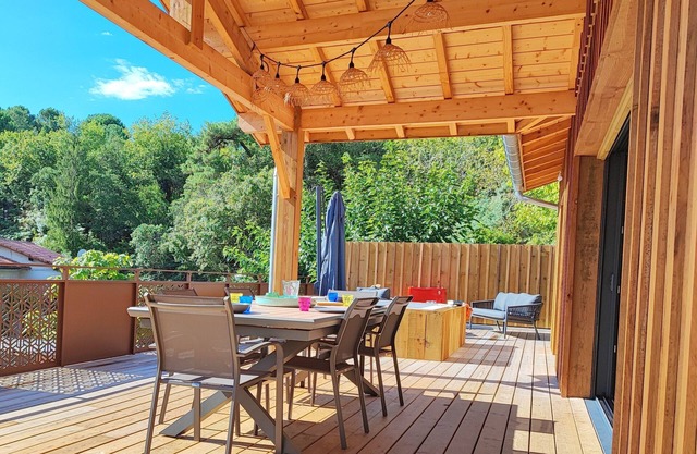 Dans un Cadre Exeptionnel Chalet LE Petit Nice À 2 pas du Lac 4 Ch. 8/9 Pers