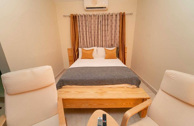 Danshari Room B-2 (Parking-Breakfast included) Malecon-Beaches 10 minutes away